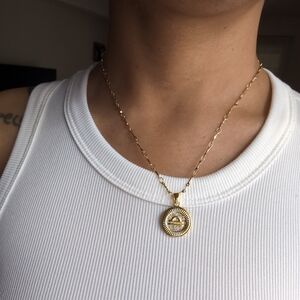 Gold Pendant Necklace